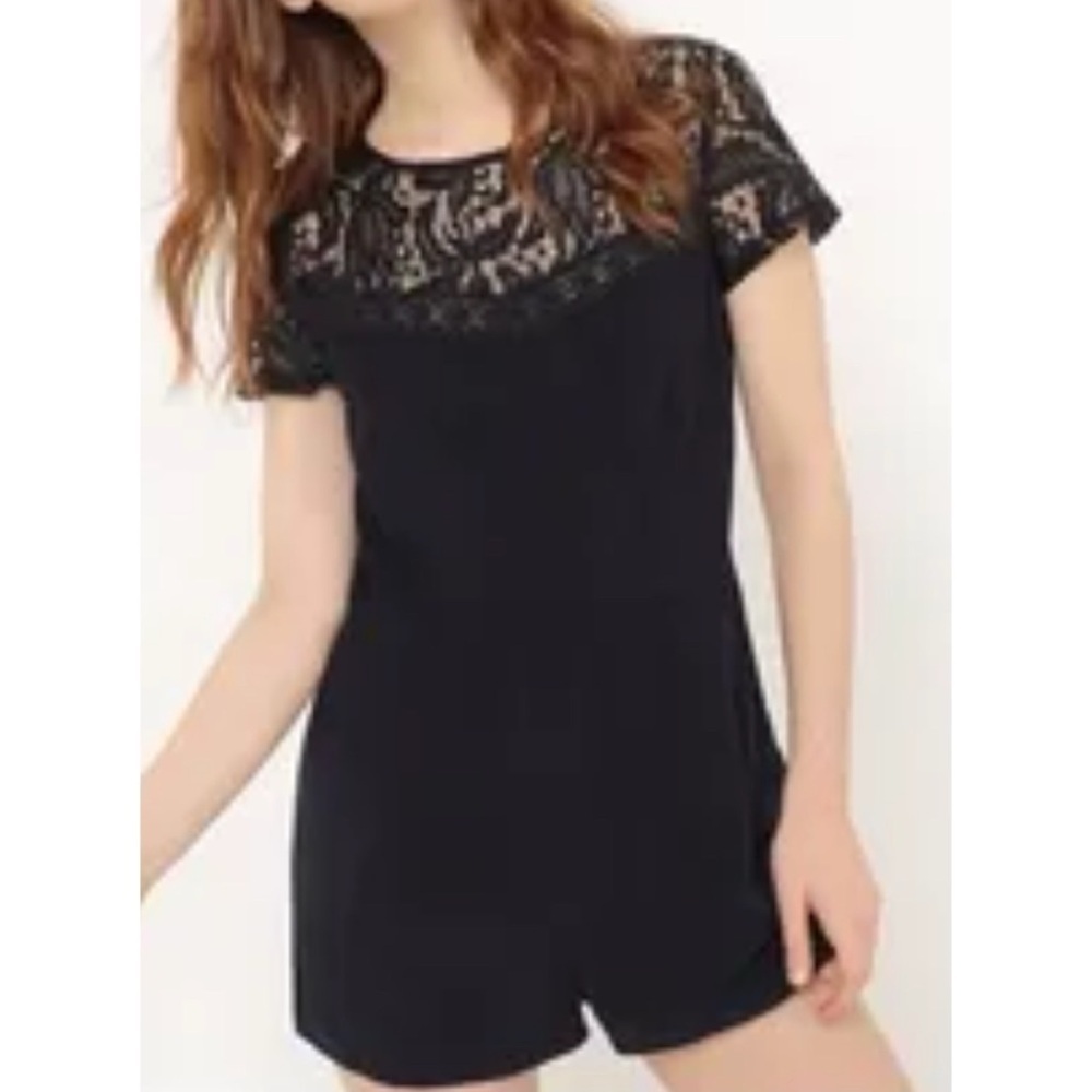 Molly Bracken Lace Short Sleeve Romper Black